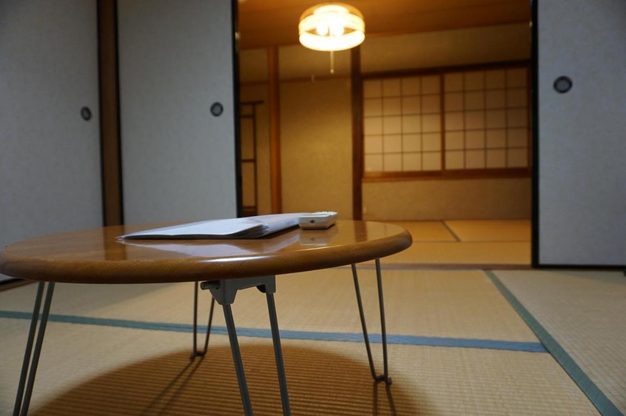 Guesthouse Ten-Roku - Female Only Osaka Eksteriør billede