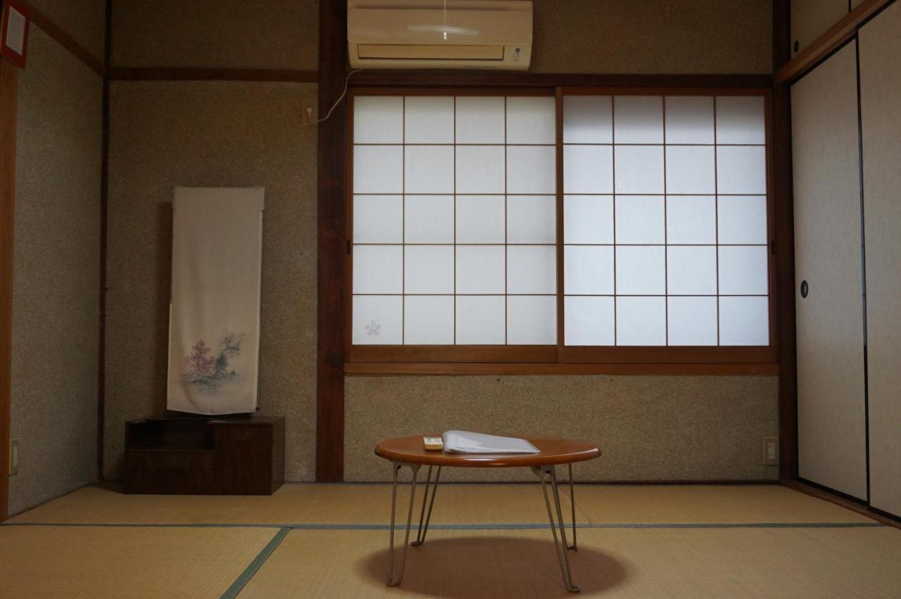 Guesthouse Ten-Roku - Female Only Osaka Eksteriør billede