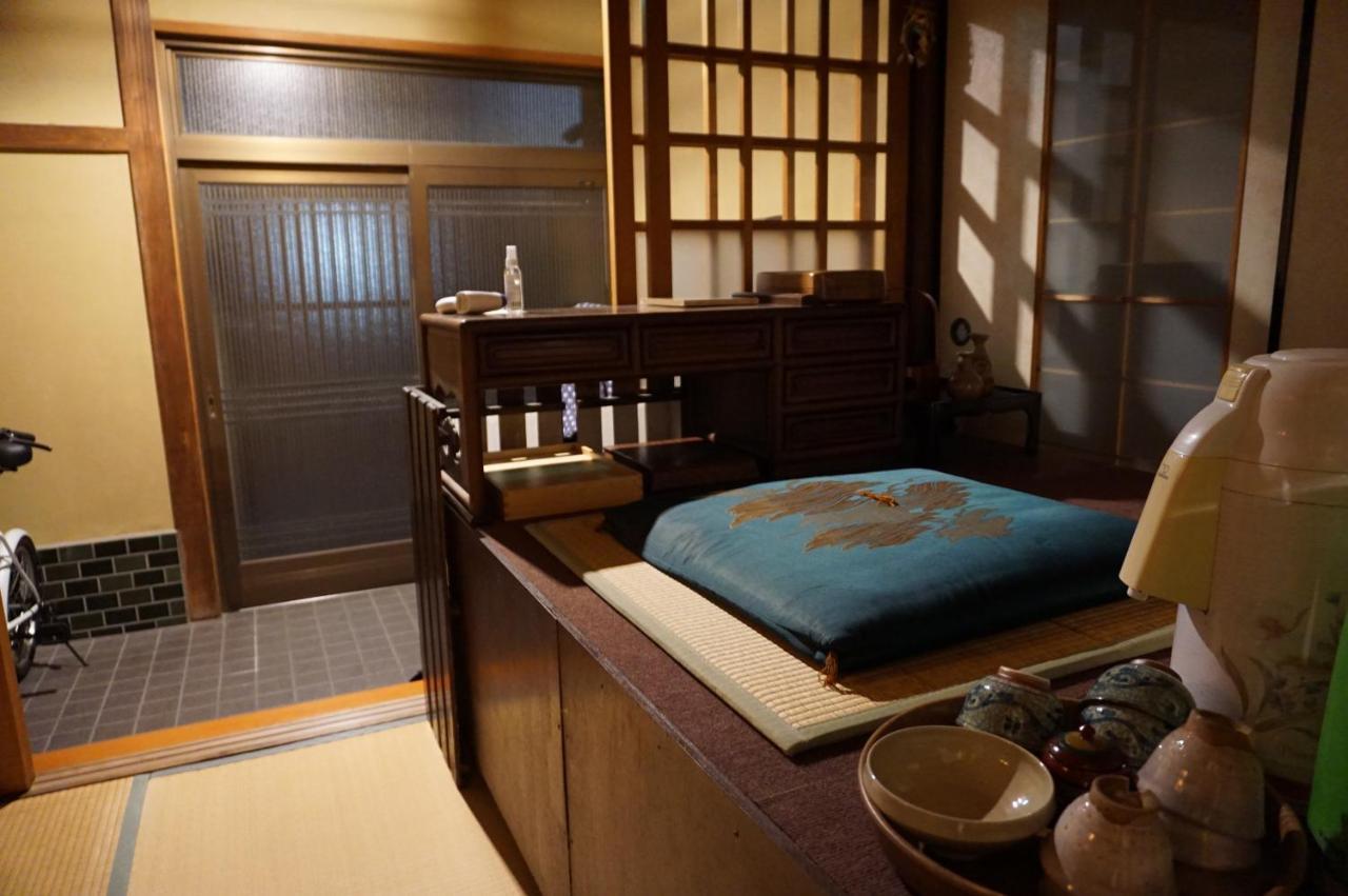 Guesthouse Ten-Roku - Female Only Osaka Eksteriør billede