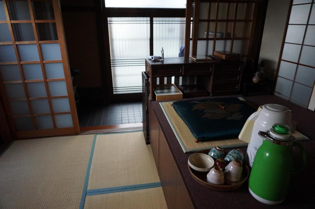 Guesthouse Ten-Roku - Female Only Osaka Eksteriør billede